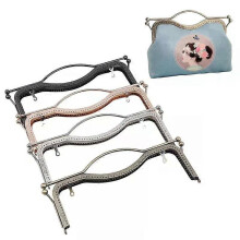 Huulet Shape Vintage metallikehys kukkaron kahvalle Kytkinlaukku Käsilaukun lisävarusteet Kukkarolukon