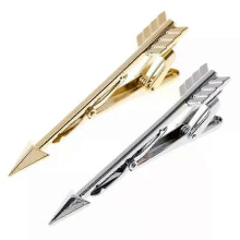 Muotikorut Solmiokoristeet Metalli Nuoli Design Tie Clip Paita Istuva Charms Rintaneula miehille Gentleman
