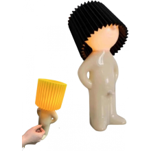 Een beetje verlegen man, ondeugende kleine jongen, bureaulamp, kleine tafellamp, nachtlampje naast het bed(zwart）