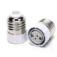 E27 lampun pidikkeen sovittimen ruuvikanta E27 - GU53 G4 LED-polttimot Caremic LED-valon lampun sovitin