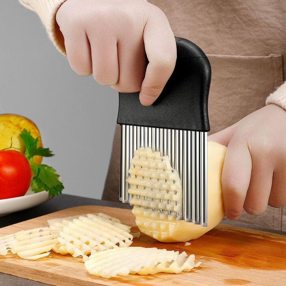 Stainless Steel Crinkle Cutter Wavy Knife Potato French Fry Slicer Vegetable Cutter Kitchen Tool With Comfortable Handle