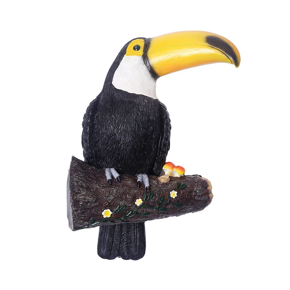 Toucan Tree Hugger Decor Hanging Garden Statue Resin Tropical Animal Lawn Exotic Bird Sculpture Tree Decor for Lawn Porch Yard