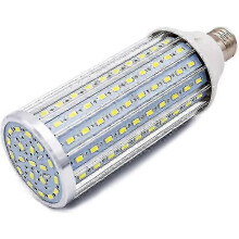 Ampoule LED E27 en forme de maïs, 60 W, équivalent 550 W, blanc froid 6 500 K, non dimmable.