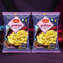 Haldiram's Gathiya – 200g (Pack of 2) | Traditional Gujarati Snack | Crunchy & Mildly Spiced Besan Sticks | Net Weight 400g