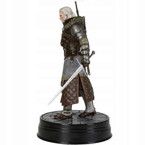 Dark Horse The Witcher 3 Geralt Ursine Figure 1