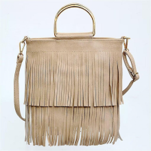 Borsa a tracolla vegana con nappa in metallo beige da donna
