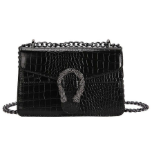 Borsa a tracolla da donna nera con catena, in pelle stampata effetto serpente, borsa a tracolla di lusso da sera