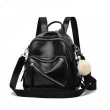 Mini sac à dos noir pour femme, joli sac à dos en cuir vegan avec porte-monnaie boule de poils, sac à bandoulière convertible