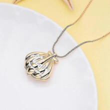 (L, necklace) H2o Same Pendant red sand imprint necklace Mermaid shell openable and closable pendant accessories Gift