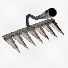 7-Tine Garden Weeding Hoe - Durable Soil Rake for Farming & Lawn Care