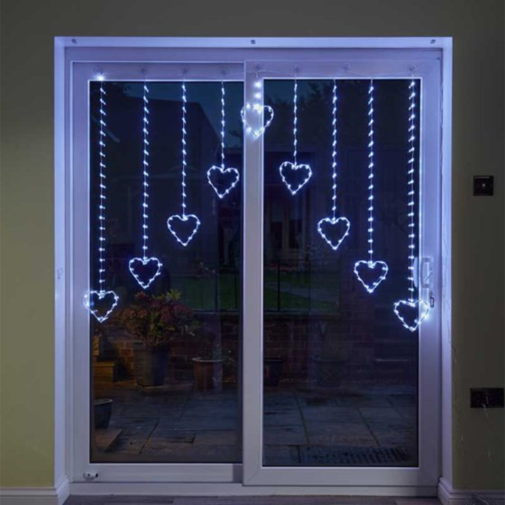 Three Kings 1.2 X 1.2M Light Up Christmas Heart Curtain Lights With 229 Cool Leds White
