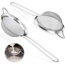 Beag cruach dhosmálta fíneáil Sieve Mesh, 2 Pacáiste 8cm trastomhas Mini Sieve le Griff Kitchen Hooks, foirfe le haghaidh an scagaire de Tea
