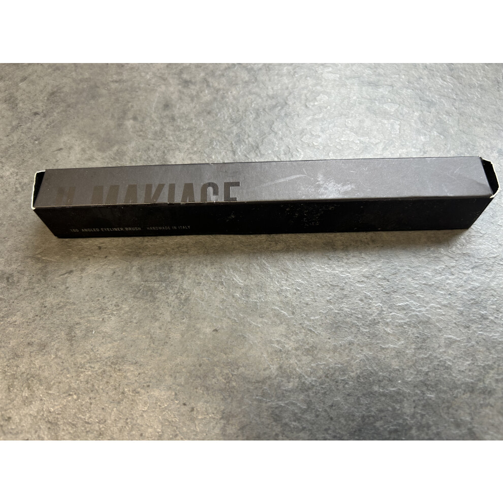 Il Makiage 160 Angled Eyeliner Brush