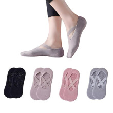 MATSOONY Chaussettes Pilates pour femmes, 4 paires de chaussettes de yoga pour femmes avec poignées, anti-glissement avec ceintures réglable