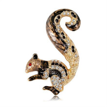 (As show, One size) Cute Squirrel Brooch Badge Banquet Scarf Enamel Pin Charm Animal Lapel Pin Gift