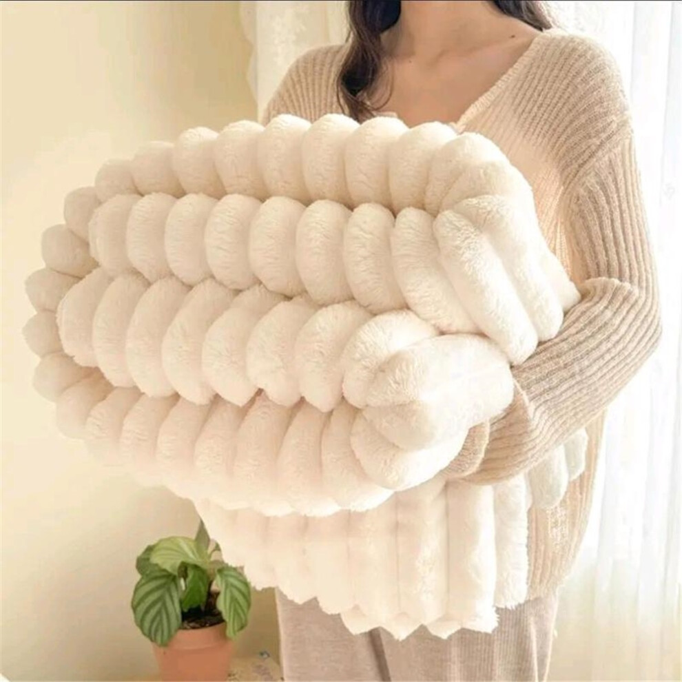 Super Soft Faux Fur Ribbed Fleece Throw Blanket – Winter Warm Double/King Size, Ideal for Bed, Sofa, or Chair couch