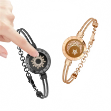 Totwoo Long Distance Touch Bracelets: Smart Jewelry Gifts for Couples with Light-Up Vibration