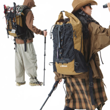 Vielseitiger wasserdichter Wanderrucksack - Große Kapazität für Trekking, Camping, Radfahren und mehr