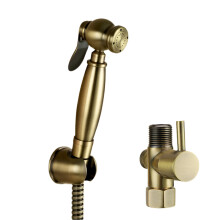 Vielseitiger Messing - T - Adapter Handgehaltenes Bidet - und tragbares Duschsprühgerät - Kit für Badezimmer und Stoffwindelwäsche
