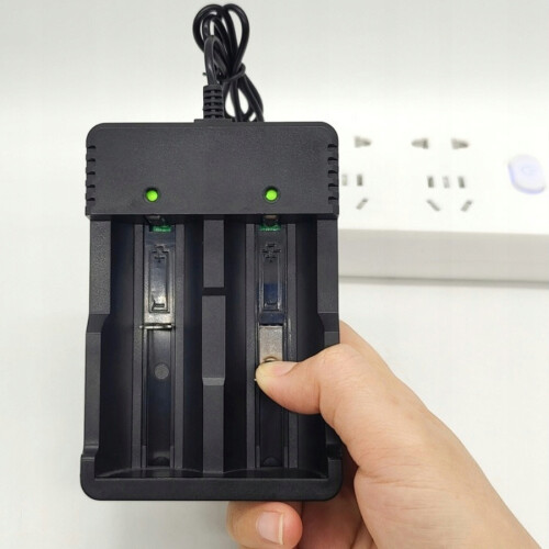 2 Slots 18650 Lithium -Batteriehalter Universal USB Smart Ladegerät 2