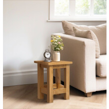 Hallowood Furniture Waverly Oak Small Table, Side Table in Light Oak, Wooden End Tables for Living Room and Bedroom