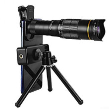 A game changer for mobile photography enthusiasts, a powerful and compact zoom telescope set.
