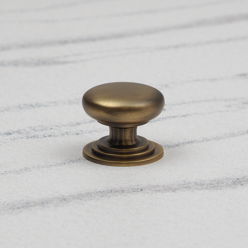 (32Mm Knob) Antique Brass Kitchen Cup Handle & Matching Knobs 5056767300940