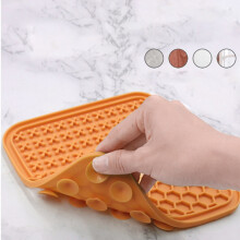 Pet Lick Mat Soft Silicone Prevent Choking Relieve Throat Sickness Cat Slow Eating Dish with Skid Resistance Suction Cup Orange