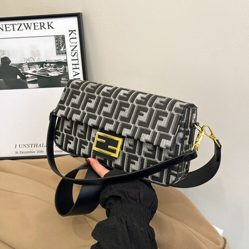 Hands-on shoulder bag crossbody small square bag 1