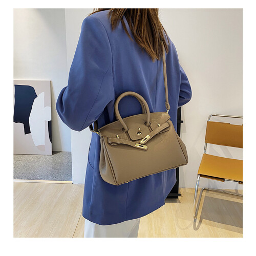 Litchi Pattern Lock Platinum Bag 2