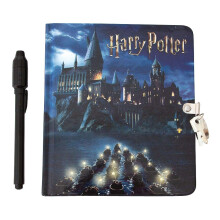 Playhouse Harry Potter Hogwarts Lock & nyckelfodrad siddagbok med osynlig bläckpenna för barn