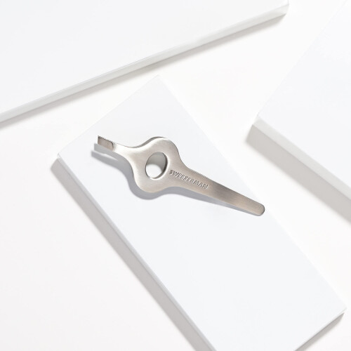 Tweezerman Wide Grip Slant Tweezer 2