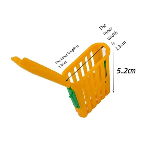 Beekeeper Plastic Bee Isolator Clip Beekeeper Breeding Tools 2
