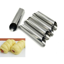 Setti 12 leivinmuottia Cannoli-putkea ruostumattomasta teräksestä valmistettuun sarvimuottiin