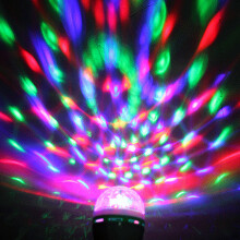 2 Stück RGB Bühnenlicht Glühbirne 3W Farbige Rotierende Party Disco Lampe