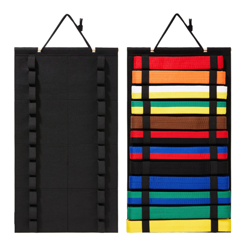 Bolsa de feltro para pendurar cintos de taekwondo 1