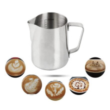 Pichet à lait en acier inoxydable de 350 ml avec ligne de mesure pour la préparation d'un cappuccino, d'un café ou d'un latte