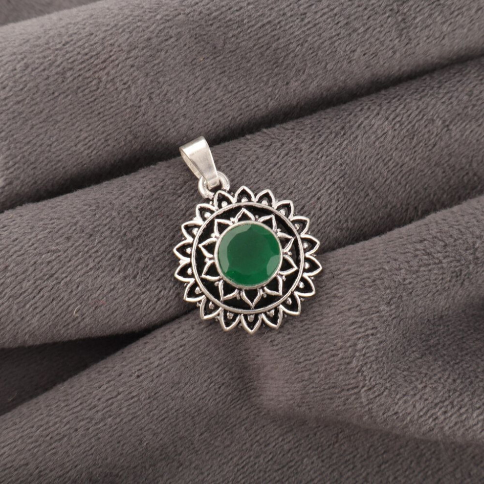 Green Onyx Gemstone 925 Sterling Silver Boho Jewelry Handmade Designer Pendant For Women