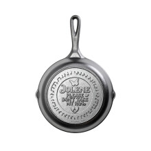 Lodge 8 Inch Dolly Parton Vooraf Gekruid Gietijzeren Koekenpan - Kenmerkende Druppelhandgreep - Voor Oven, Kookplaat, Grill