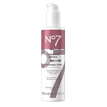 No7 Restore & Renew Lotion nettoyante double action Nettoyant et exfoliant pour le visage avec acide alpha-hydroxy Lotion nettoyante dmaquil