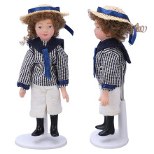 1/12 keramische Strohhut-Jungenpuppe mit Ständer 11.0cm