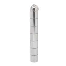 Pastillero de 7 días con llavero, de aleación de aluminio, plateado