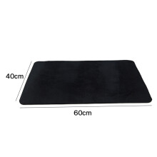Alfombrilla antideslizante negra para cartas de póker 3224.7cm - Primer plano