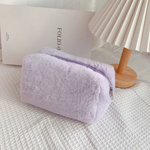 Plüsch-Make-up-Tasche - Modell Plüsch, Farbe hellviolett 2