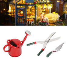 1:12 Puppenhaus-Werkzeug Gießkanne aus roter Legierung, Schaufel