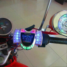 Sistema de audio compatible con Bluetooth para motocicletas. Excelente artesanía y durabilidad. Altavoces