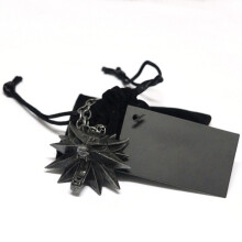 Collar con medallón de lobo, aleación de zinc, ojo negro