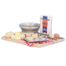 Ensemble lait, œuf, pain et plat pour cuisine de maison de poupée à l’échelle 1:12