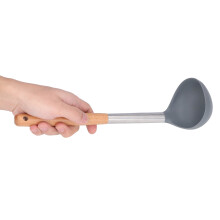 Cucharón para sopa de silicona con mango de haya, 110 g, ligero