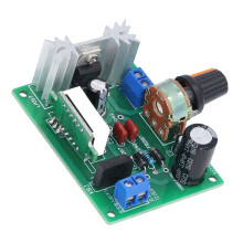 Regolatore LM317 da 2 A, dimensioni 68 x 51 mm, da 0-30 V a 1,25-28 V